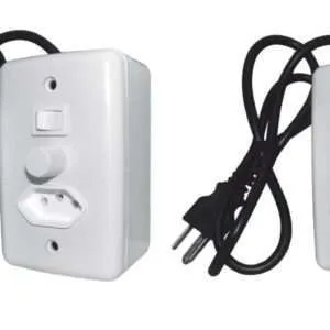 Chave Com Luz Tomada Rabicho Caixa Externa 110v/220v Controle de Velocidade P/ Liquidificador e Dimerizáveis 1000W - 2Un
